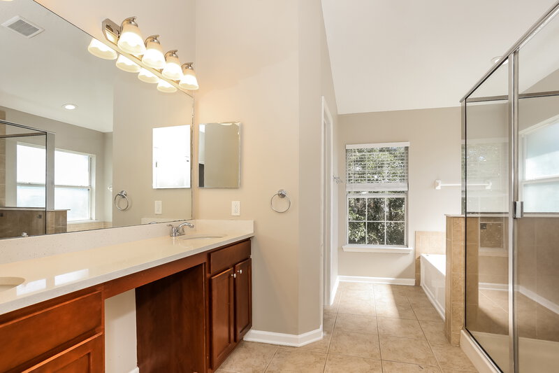 2,060/Mo, 2965 Captiva Bluff Ct Jacksonville, FL 32226 Main Bathroom View