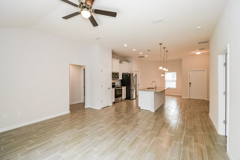 2,000/Mo, 6081 Patriots Landing Ln Jacksonville, FL 32244 Living Room View 2