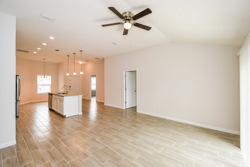 2,000/Mo, 6081 Patriots Landing Ln Jacksonville, FL 32244 Living Room View 3