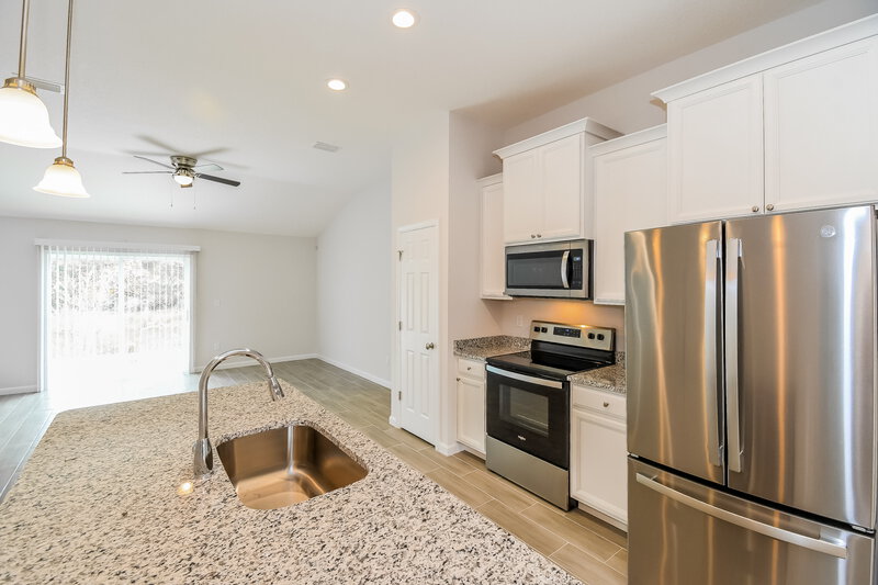 2,000/Mo, 6081 Patriots Landing Ln Jacksonville, FL 32244 Kitchen View