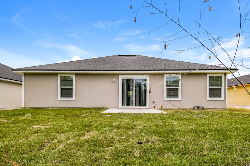 2,000/Mo, 6081 Patriots Landing Ln Jacksonville, FL 32244 Rear View