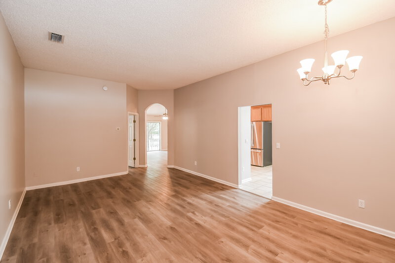 0/Mo, 2621 Fernleaf Dr Green Cove Springs, FL 32043 Dining Room View