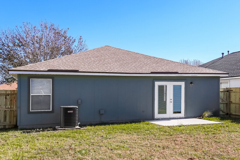 1,690/Mo, 3404 Volley Dr Jacksonville, FL 32277 Rear View