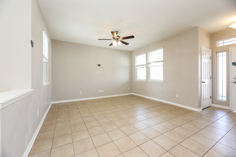 1,990/Mo, 490 Vineyard Ln Orange Park, FL 32073 Living Room View