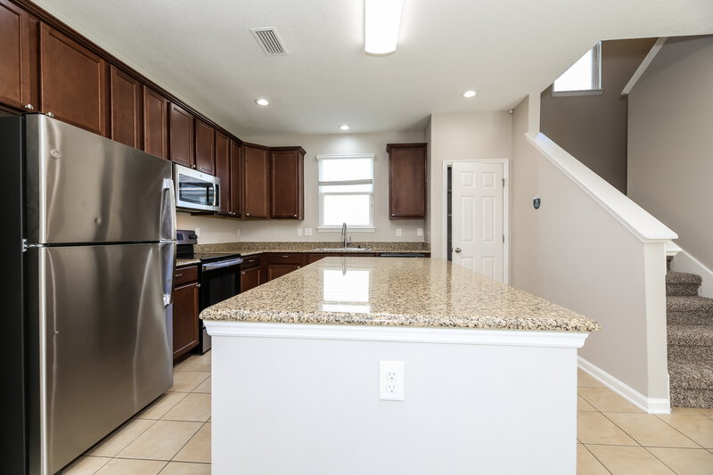 1,990/Mo, 490 Vineyard Ln Orange Park, FL 32073 Kitchen View