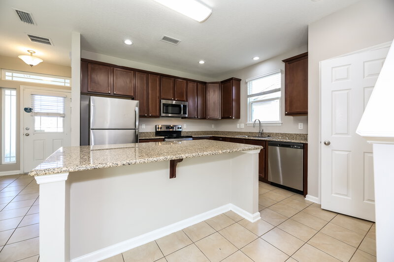 1,990/Mo, 490 Vineyard Ln Orange Park, FL 32073 Kitchen View 2