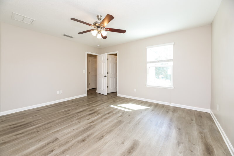 1,990/Mo, 490 Vineyard Ln Orange Park, FL 32073 Main Bedroom View 2