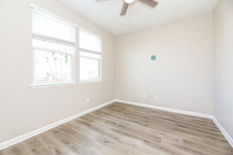 1,990/Mo, 490 Vineyard Ln Orange Park, FL 32073 Bedroom View 3