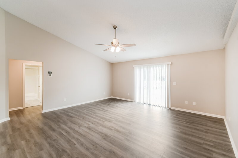 2,630/Mo, 3664 Arava Dr Green Cove Springs, FL 32043 Living Room View 4