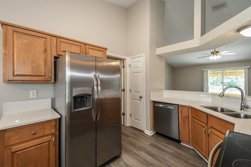 1,980/Mo, 3664 Arava Dr Green Cove Springs, FL 32043 Kitchen View 3