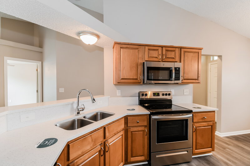 2,630/Mo, 3664 Arava Dr Green Cove Springs, FL 32043 Kitchen View 2