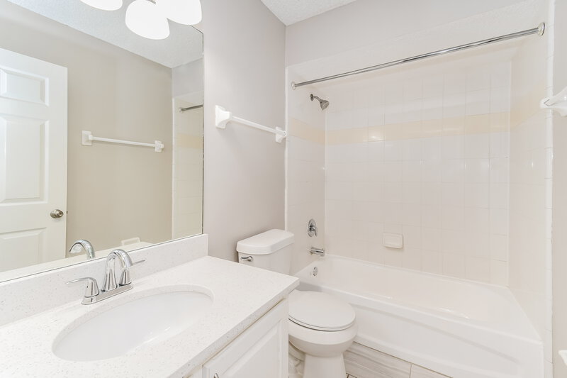 2,630/Mo, 3664 Arava Dr Green Cove Springs, FL 32043 Bathroom View
