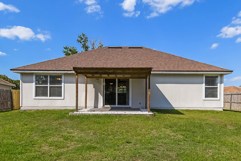 1,980/Mo, 3664 Arava Dr Green Cove Springs, FL 32043 Rear View