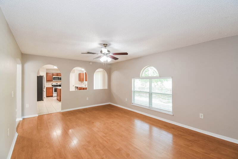 2,280/Mo, 8809 Shindler Crossing Dr Jacksonville, FL 32222 Living Room View