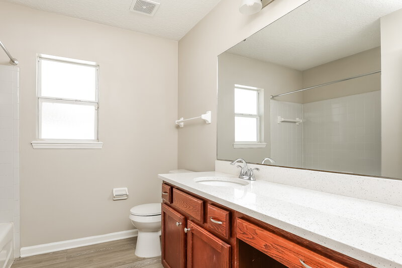 1,875/Mo, 7941 Collins Bay Ct Jacksonville, FL 32244 Bathroom View