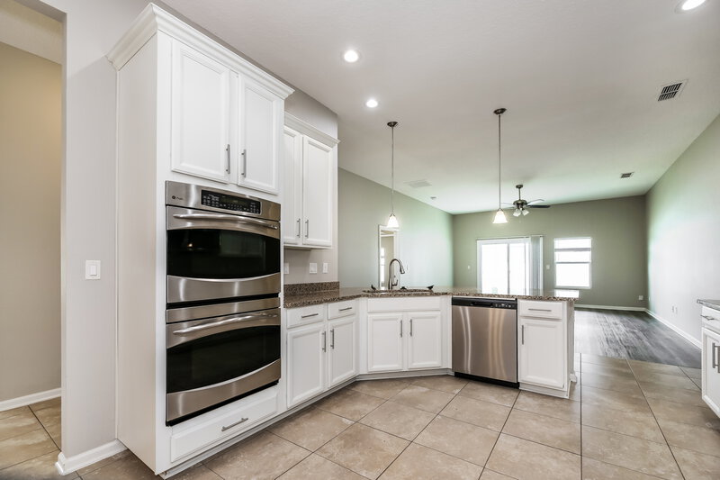 2,230/Mo, 11025 Snowbrook Ct Jacksonville, FL 32221 Kitchen View 2