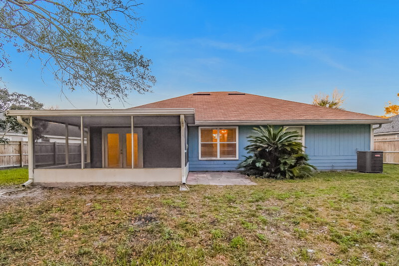 1,925/Mo, 10994 Union Pacific Dr S Jacksonville, FL 32246 Rear View