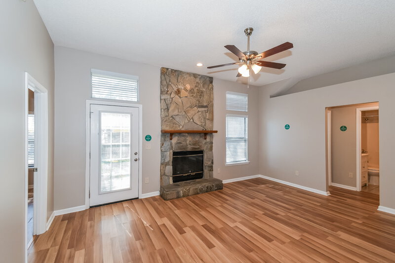 2,305/Mo, 13146 Staffordshire Dr S Jacksonville, FL 32225 Living Room View