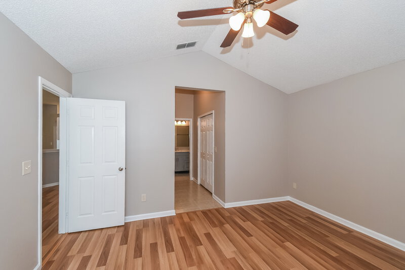 2,305/Mo, 13146 Staffordshire Dr S Jacksonville, FL 32225 Main Bedroom View 2