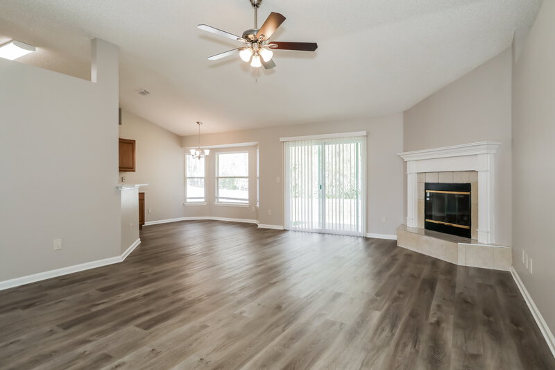 2,135/Mo, 883 Camp Francis Johnson Rd Orange Park, FL 32065 Living Room View