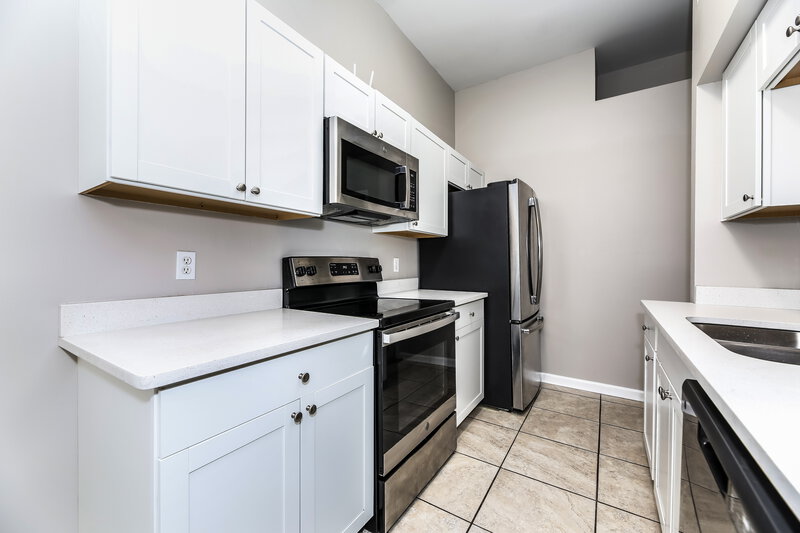 1,895/Mo, 7619 Pimmit Hills Dr Jacksonville, FL 32244 Kitchen View