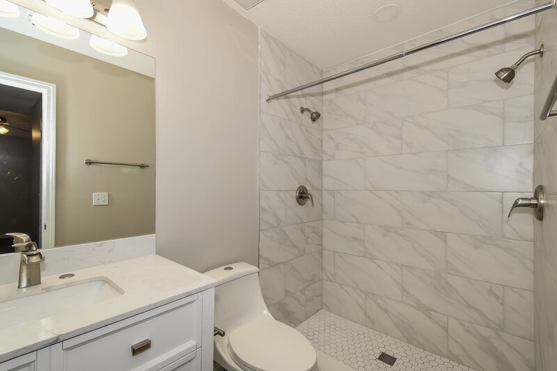 1,765/Mo, 2171 Joseph Hewes Ct Orange Park, FL 32073 Bathroom View