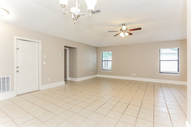 2,240/Mo, 248 Carriann Cove Trail W Jacksonville, FL 32225 Living Room View 3