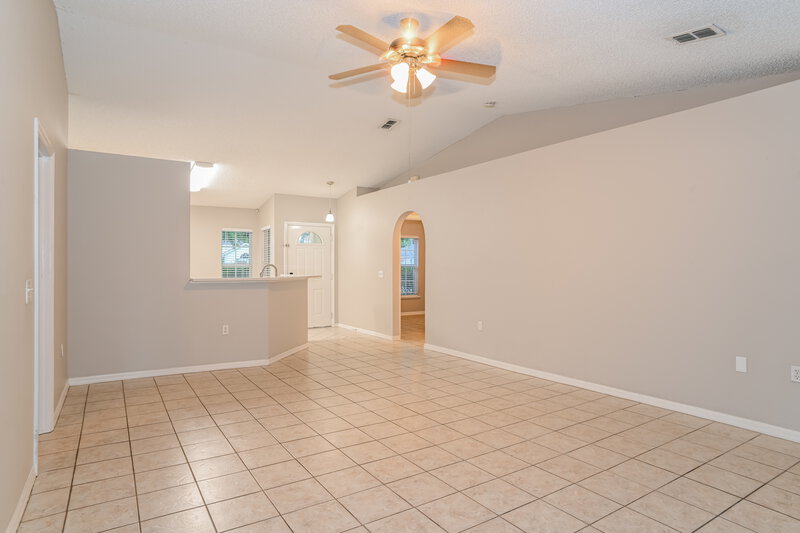 2,310/Mo, 65 Reeding Ridge Dr W Jacksonville, FL 32225 Living Room View 2