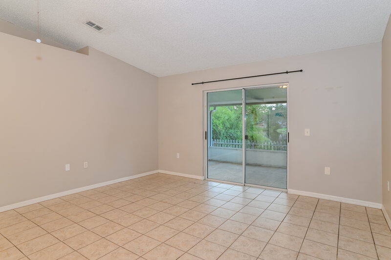 2,310/Mo, 65 Reeding Ridge Dr W Jacksonville, FL 32225 Living Room View 3