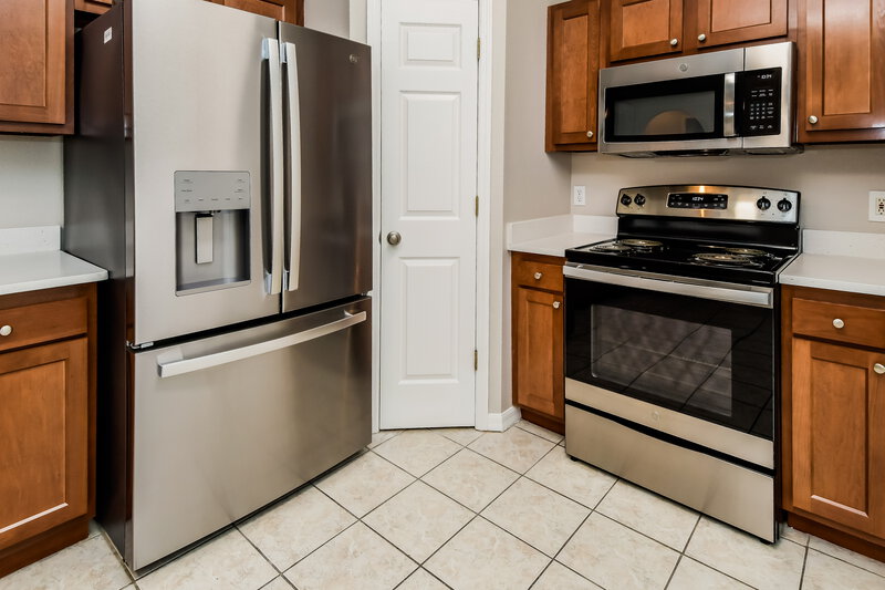 2,265/Mo, 65 Reeding Ridge Dr W Jacksonville, FL 32225 Kitchen View 3