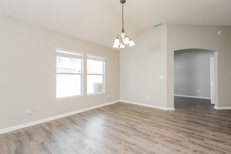 2,150/Mo, 1033 Bains Lake Dr Jacksonville, FL 32218 Dining Room View