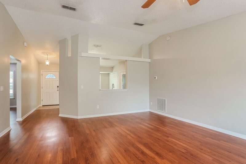 1,805/Mo, 8256 Teaticket Dr Jacksonville, FL 32244 Living Room View 2