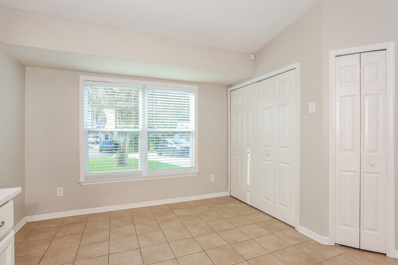 1,805/Mo, 8256 Teaticket Dr Jacksonville, FL 32244 Dining Room View 2