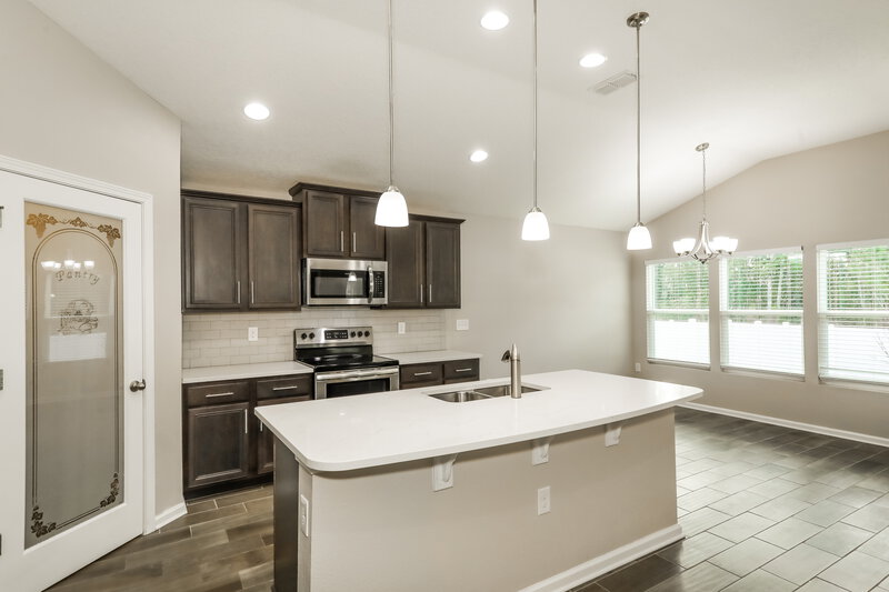 1,800/Mo, 4141 Fishing Creek Ln Middleburg, FL 32068 Kitchen View 2