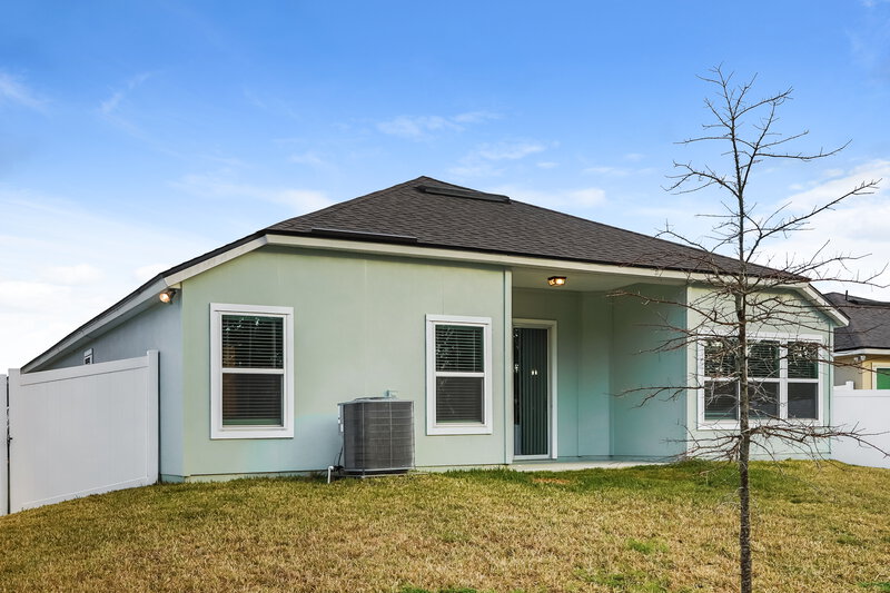 1,800/Mo, 4141 Fishing Creek Ln Middleburg, FL 32068 Rear View