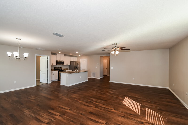 1,960/Mo, 1916 Applegate Ln Middleburg, FL 32068 Living Room View 2