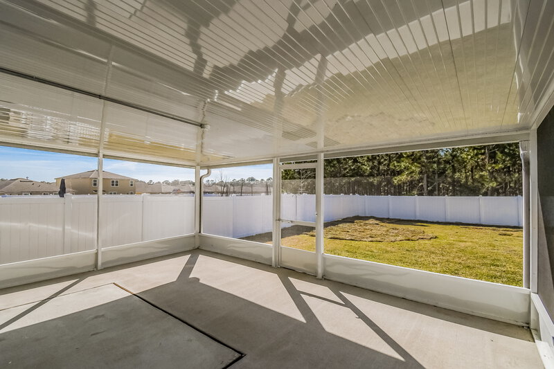 1,960/Mo, 1916 Applegate Ln Middleburg, FL 32068 Covered Patio View