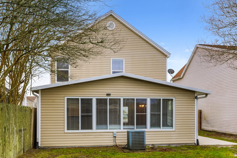 3,390/Mo, 653 Staffordshire Dr E Jacksonville, FL 32225 Rear View