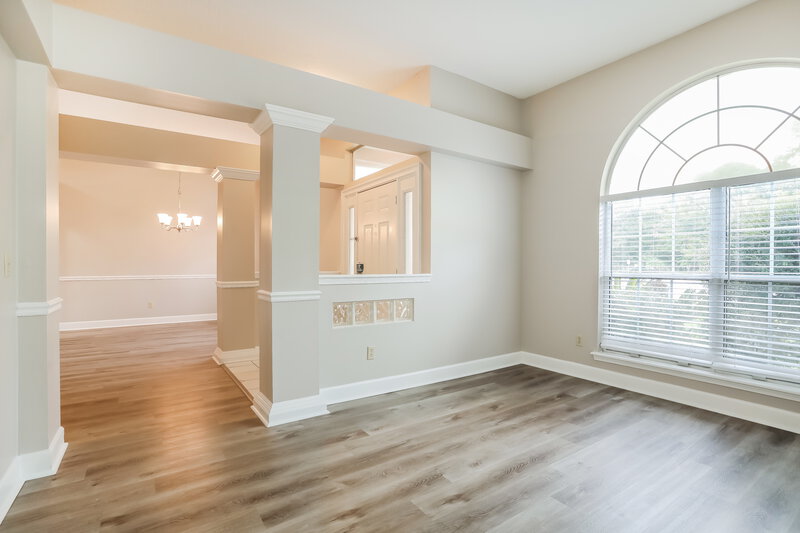 2,360/Mo, 1801 Manchester Ct S Saint Johns, FL 32259 Sitting Room View