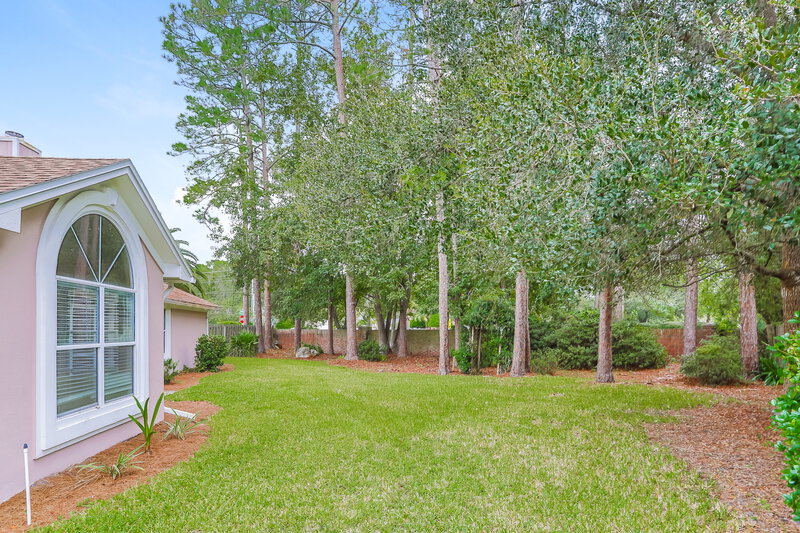 2,360/Mo, 1801 Manchester Ct S Saint Johns, FL 32259 Backyard View