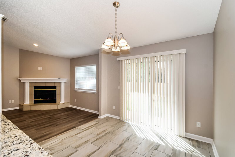 2,000/Mo, 9556 Glenn Abbey Way Jacksonville, FL 32256 Dining Room View 3