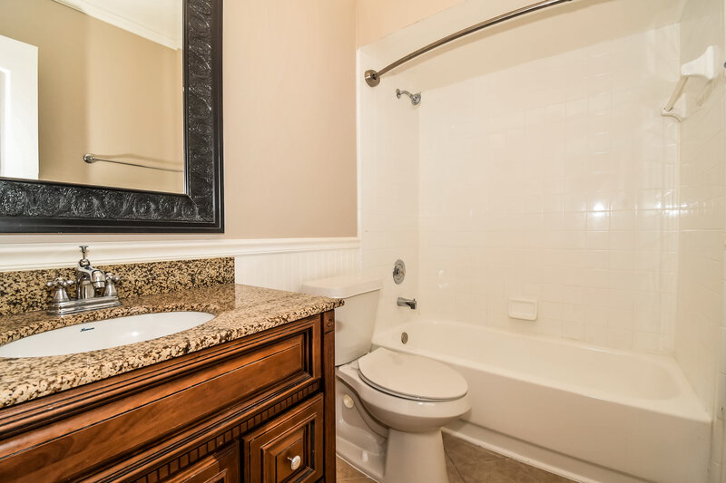 2,000/Mo, 9556 Glenn Abbey Way Jacksonville, FL 32256 Bathroom View