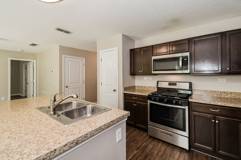 1,700/Mo, 3070 Greywood Ln Orange Park, FL 32073 Kitchen View