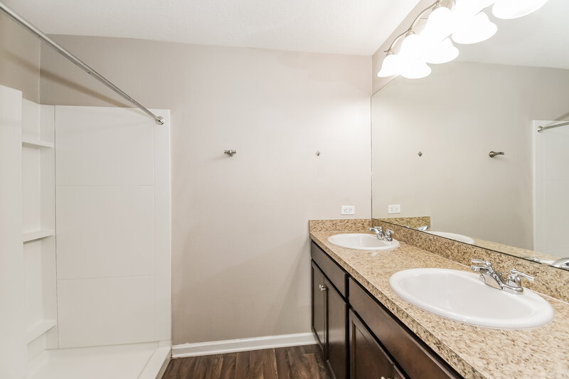 1,700/Mo, 3070 Greywood Ln Orange Park, FL 32073 Main Bathroom View