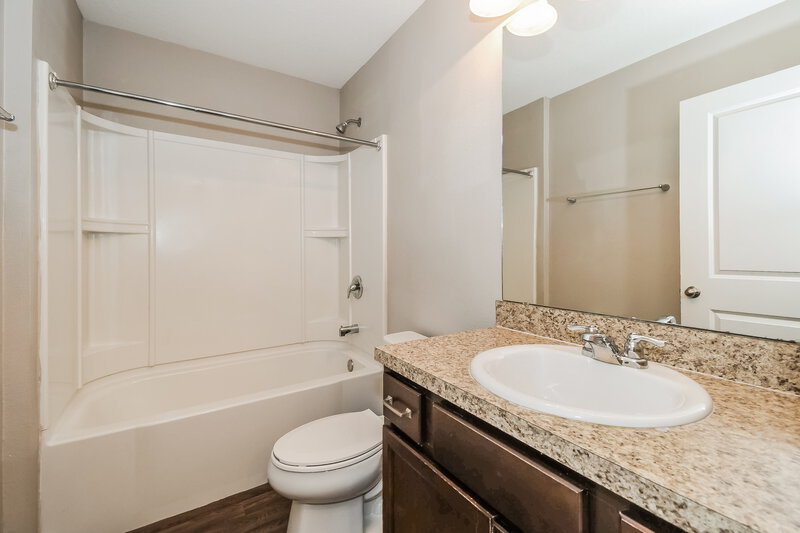 1,700/Mo, 3070 Greywood Ln Orange Park, FL 32073 Bathroom View