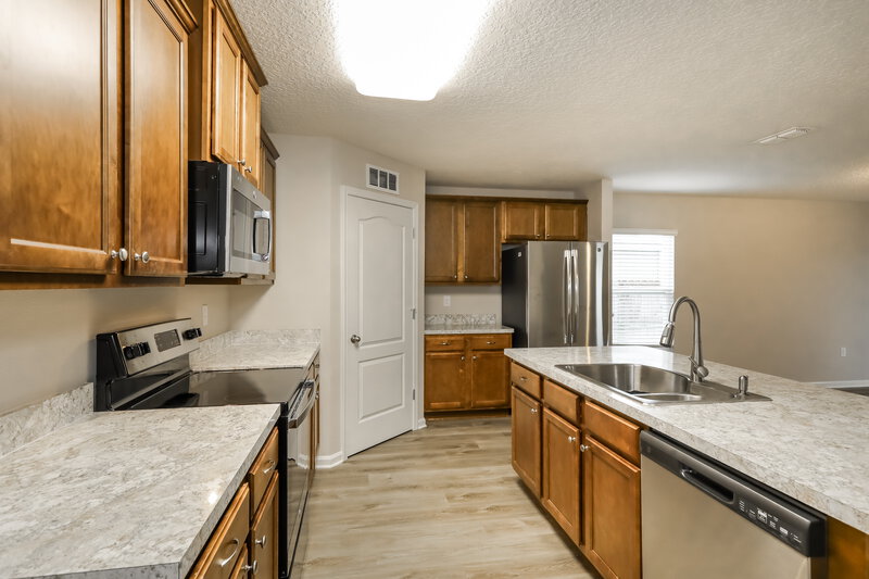 1,770/Mo, 2073 Pebble Point Dr Green Cove Springs, FL 32043 Kitchen View