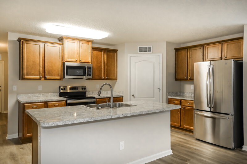 1,770/Mo, 2073 Pebble Point Dr Green Cove Springs, FL 32043 Kitchen View 2