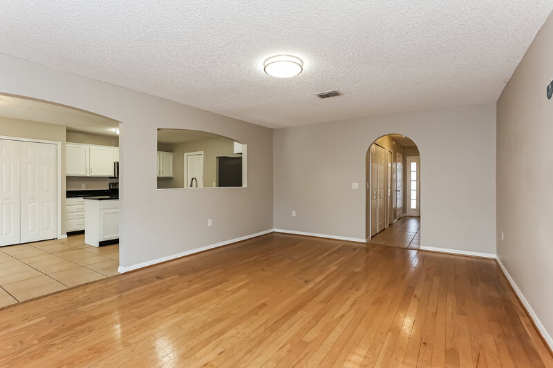 2,480/Mo, 58 Reeding Ridge Dr W Jacksonville, FL 32225 Living Room View 2