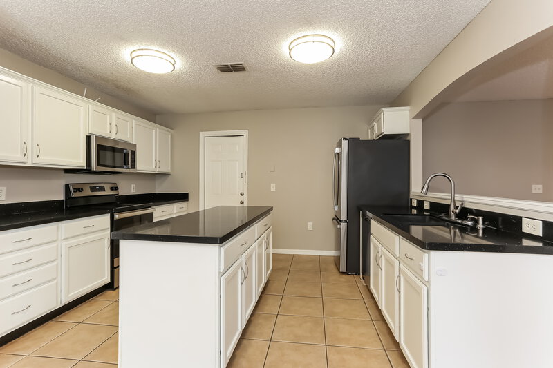 2,480/Mo, 58 Reeding Ridge Dr W Jacksonville, FL 32225 Kitchen View 2