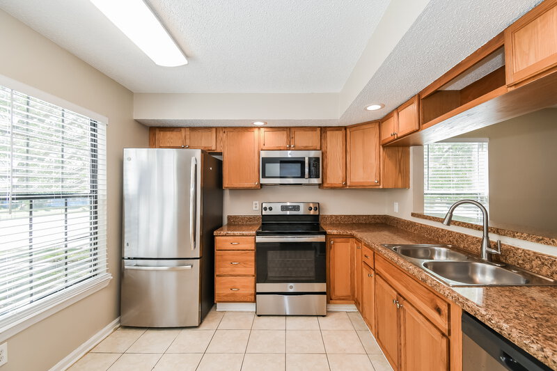 1,950/Mo, 8775 Ivey Rd Jacksonville, FL 32216 Misc View 7